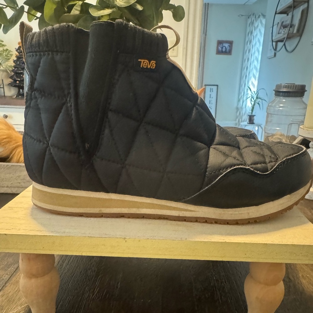 Teva Black Quilted Slip-On Shoes